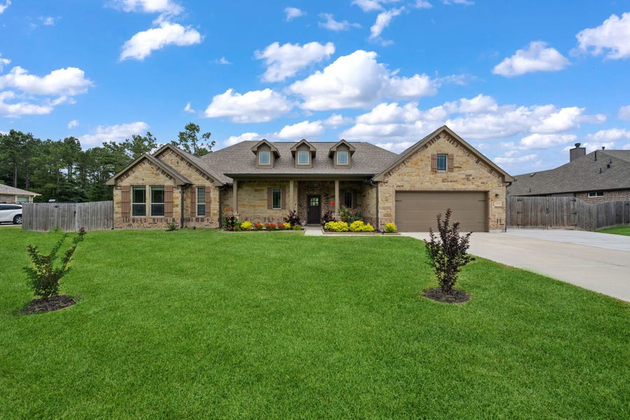Property photo for 16429 Stonewall Street, Conroe, TX