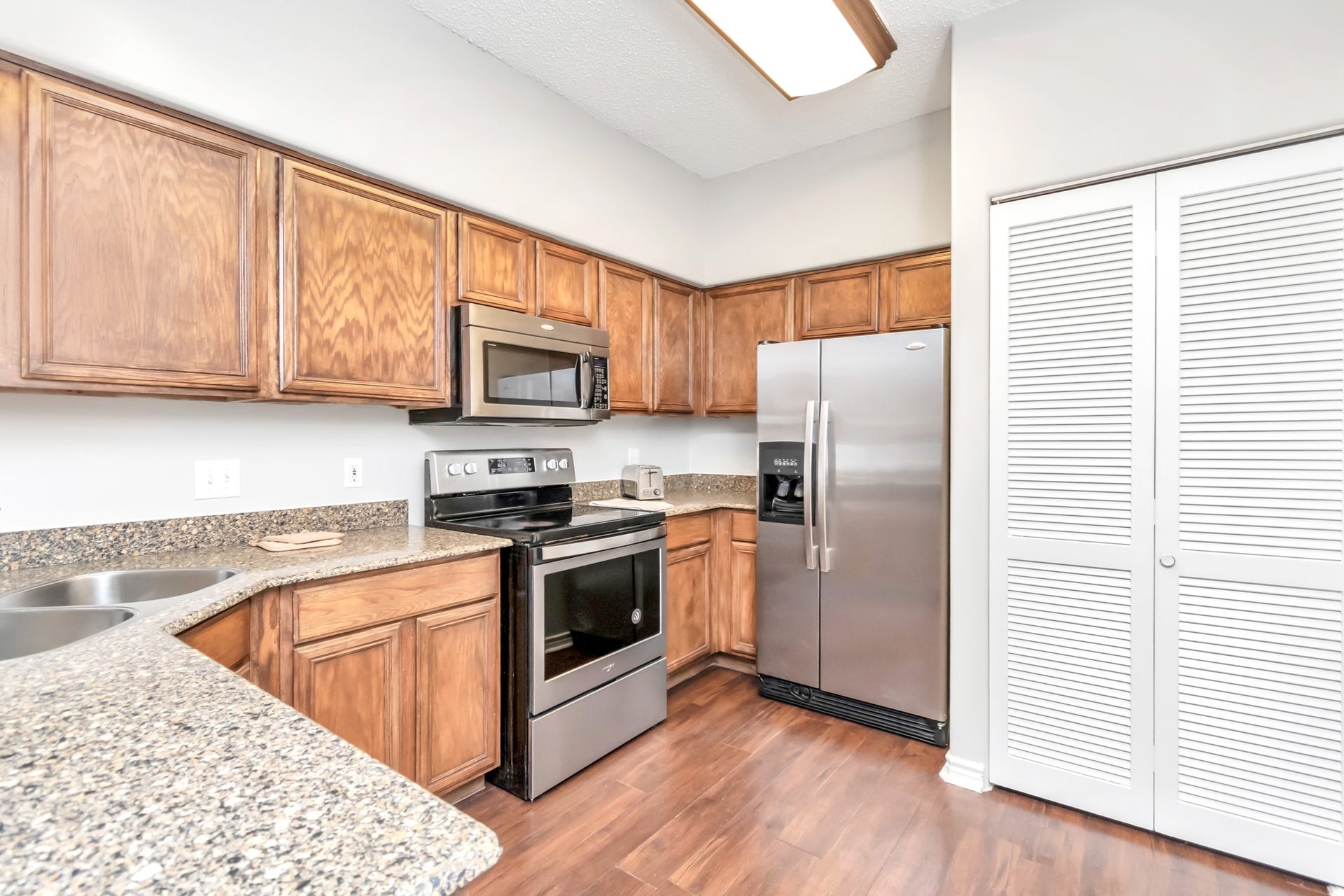 1600 Eldridge Parkway, #0302, Houston, TX 77077 Photos displayed may be of similar apartments or floor plans featuring the same finishes.