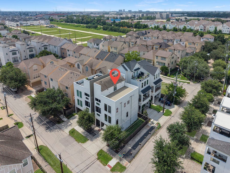 Property photo for 5802 Kansas Street, Houston, TX