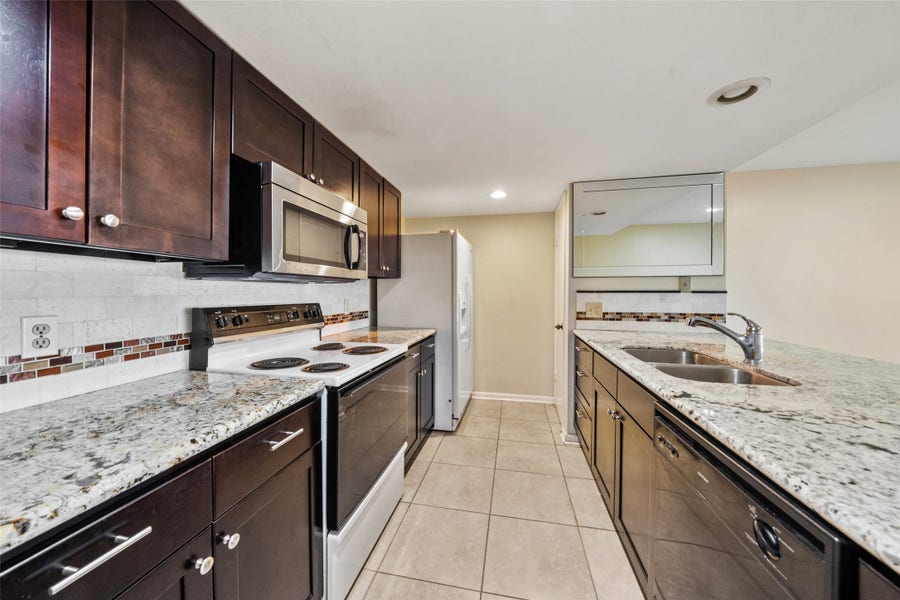 Property photo for 15575 Marina Drive, #123A, Conroe, TX