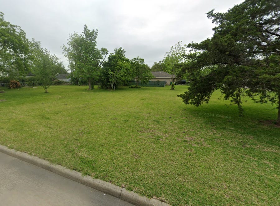 Property photo for 815 Bowie Street, Baytown, TX