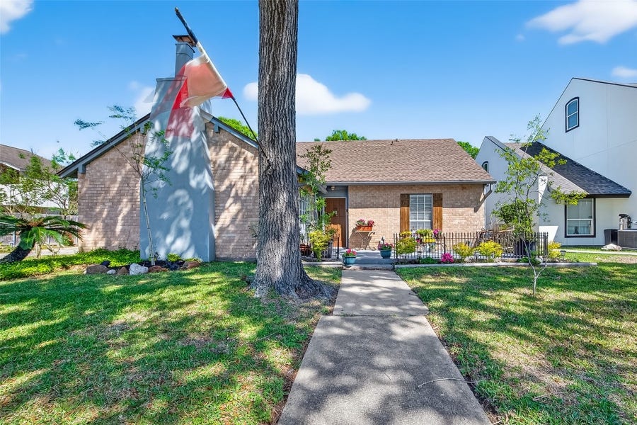 Property photo for 3107 Silver Springs Drive, La Porte, TX