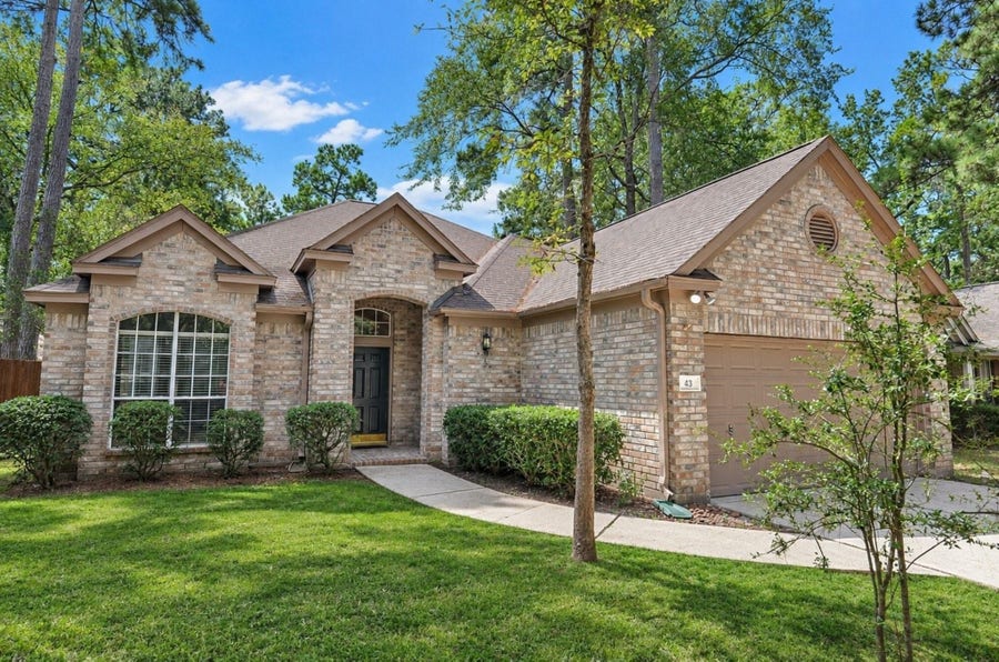 Property photo for 43 S Lace Arbor Drive, The Woodlands, TX
