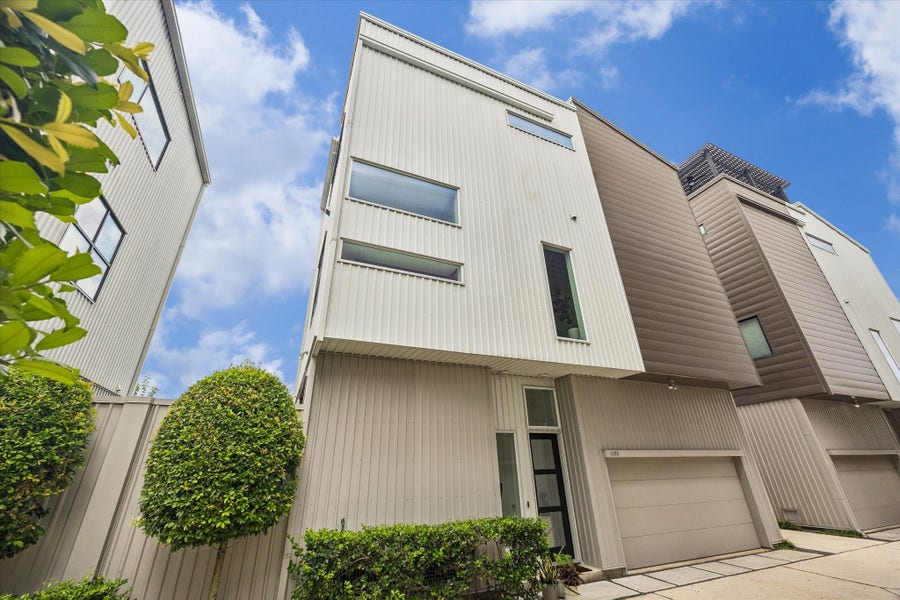 Property photo for 1153 W 17th Street, Houston, TX
