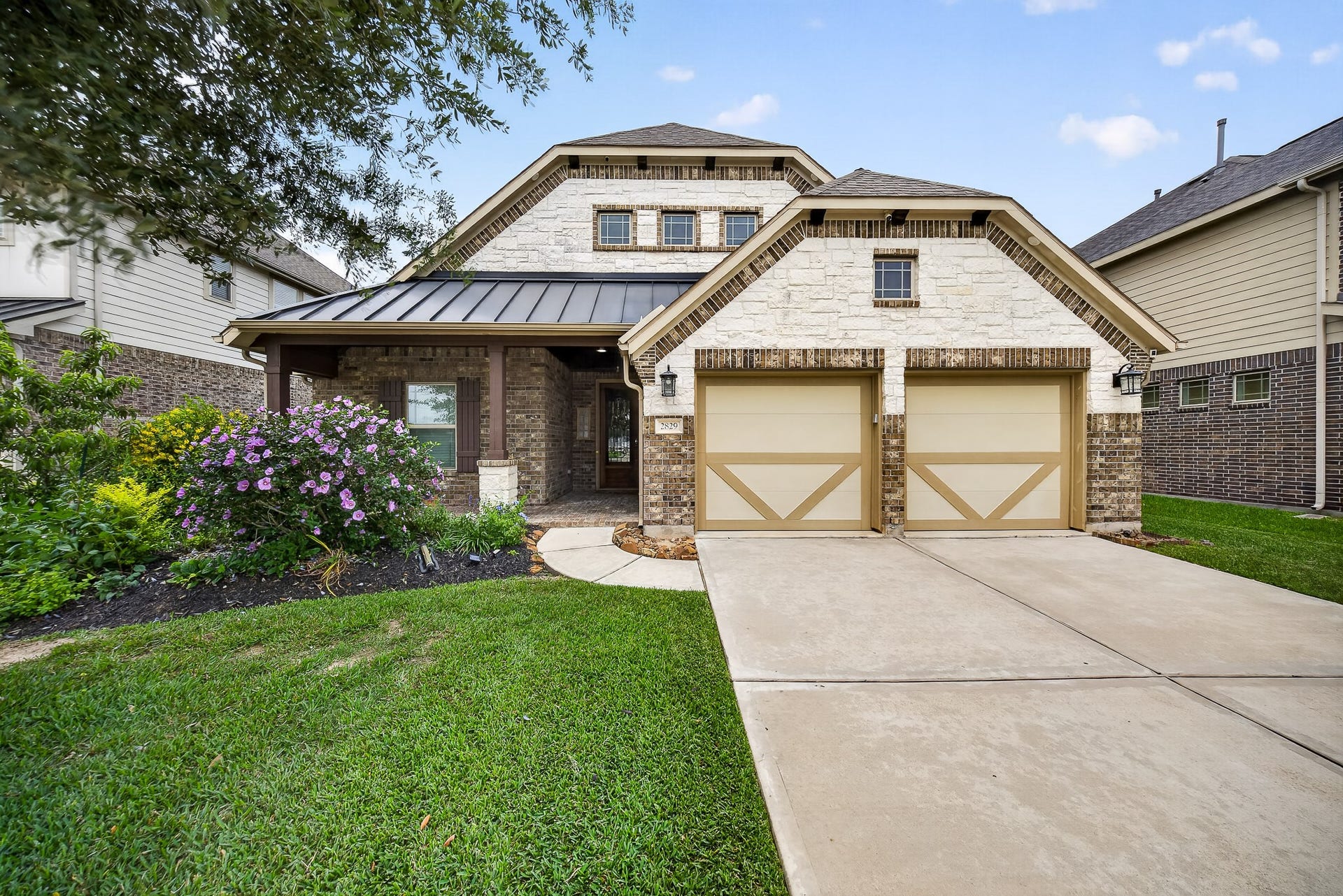2829 Parkside Village Court, Pearland, TX 77581 Welcome Home! 2829 Parkside Village Ct