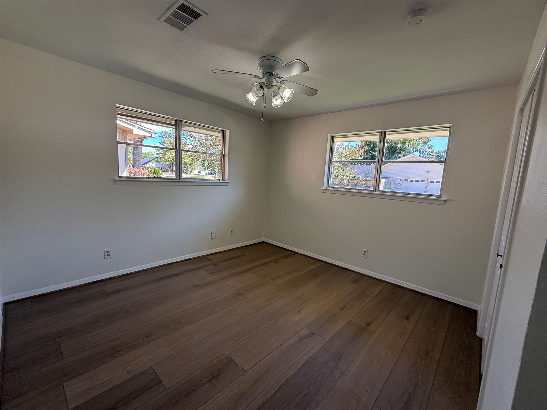 10410 Barwood Drive, Houston, TX 77043 10410 Barwood Drive, Houston, TX 77043