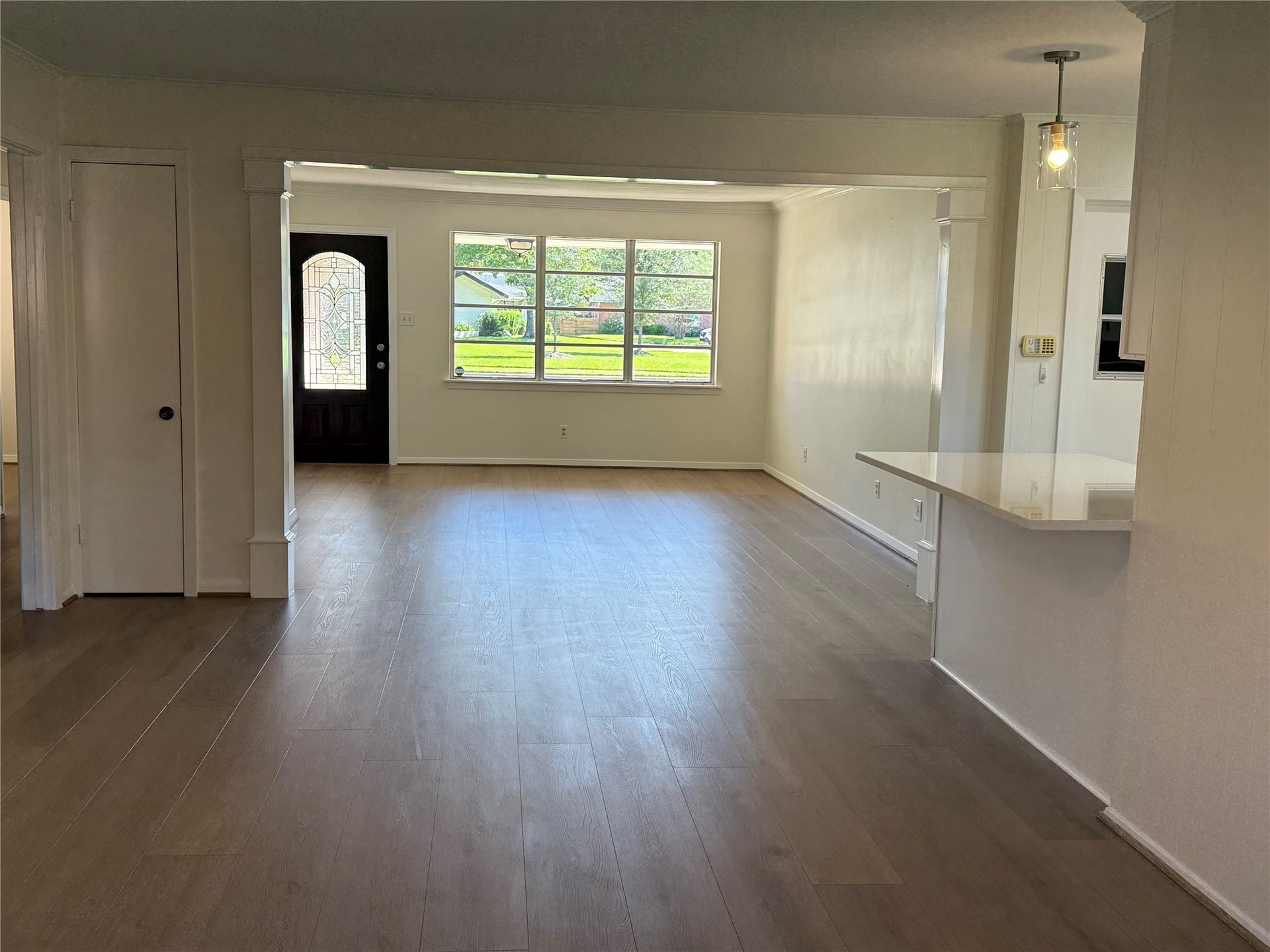 10410 Barwood Drive, Houston, TX 77043 10410 Barwood Drive, Houston, TX 77043