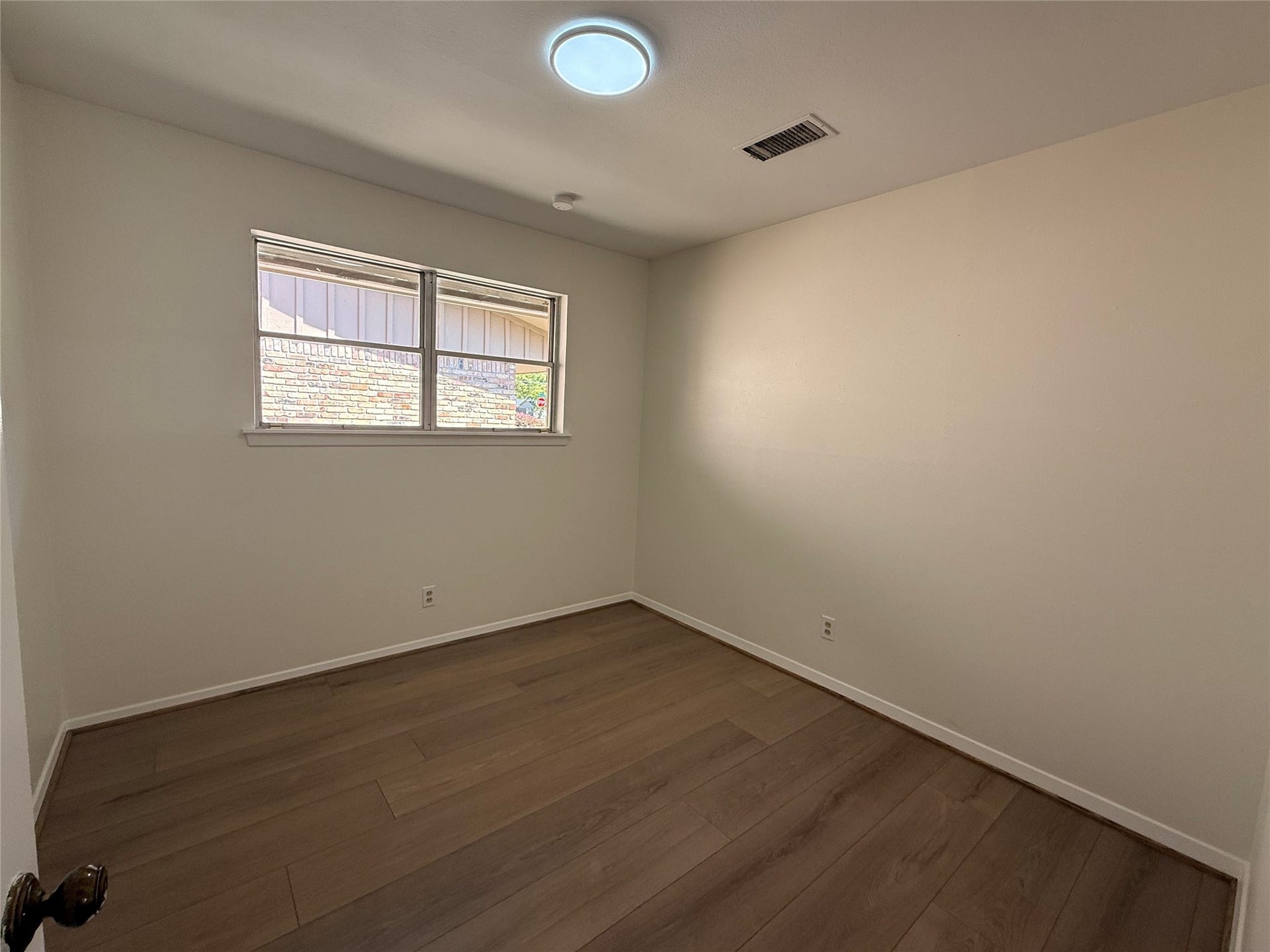 10410 Barwood Drive, Houston, TX 77043 10410 Barwood Drive, Houston, TX 77043