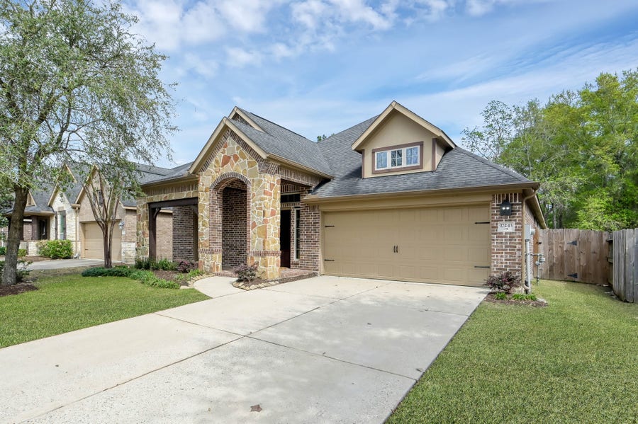 Property photo for 17243 Rookery Court, Conroe, TX