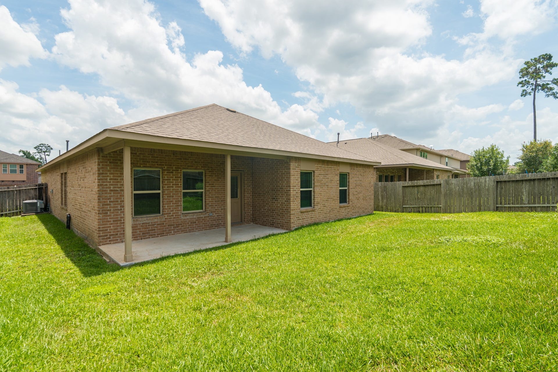 138 Meadow Grove Drive, Conroe, TX 77384 138 Meadow Grove Drive, Conroe, TX 77384