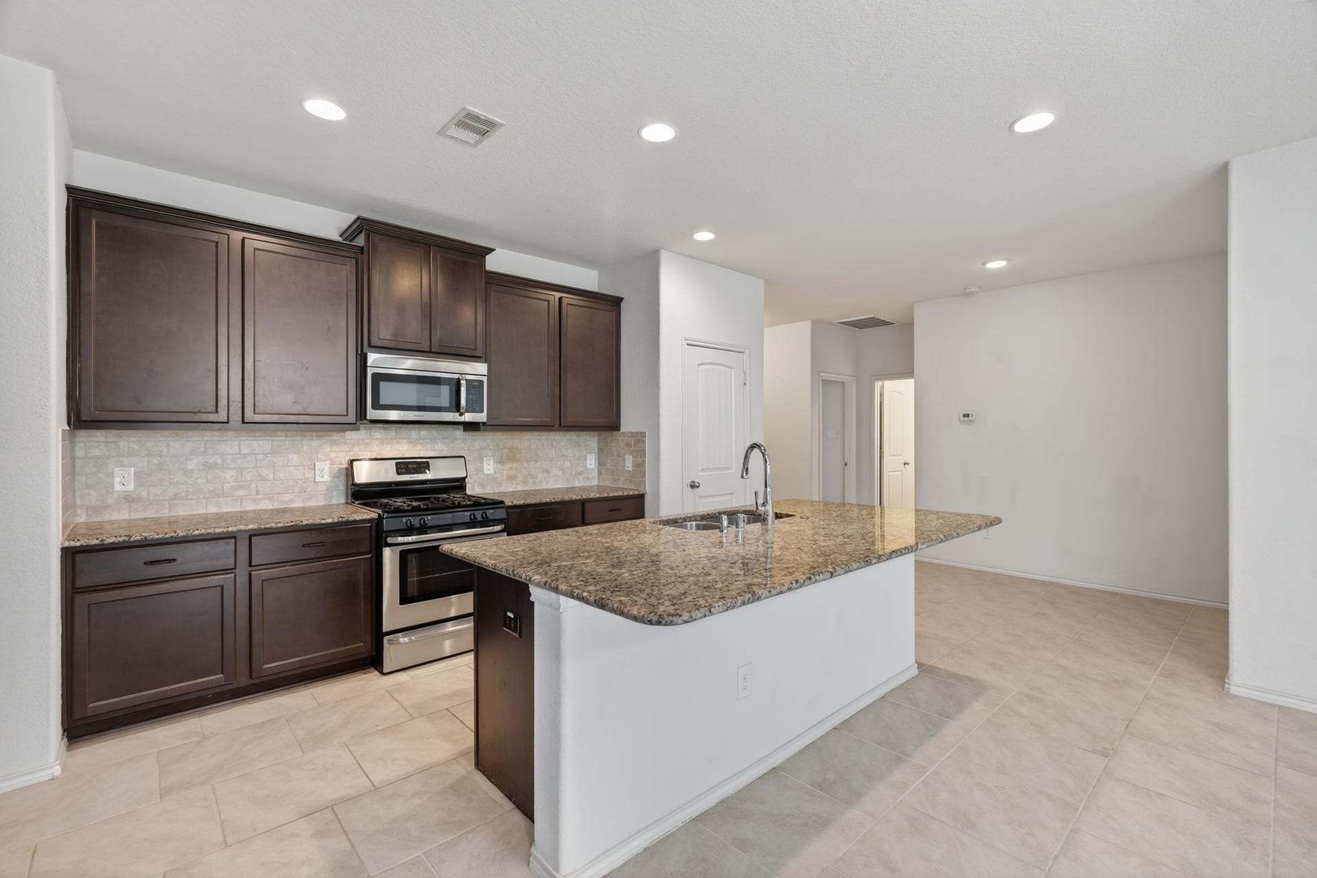 138 Meadow Grove Drive, Conroe, TX 77384 138 Meadow Grove Drive, Conroe, TX 77384
