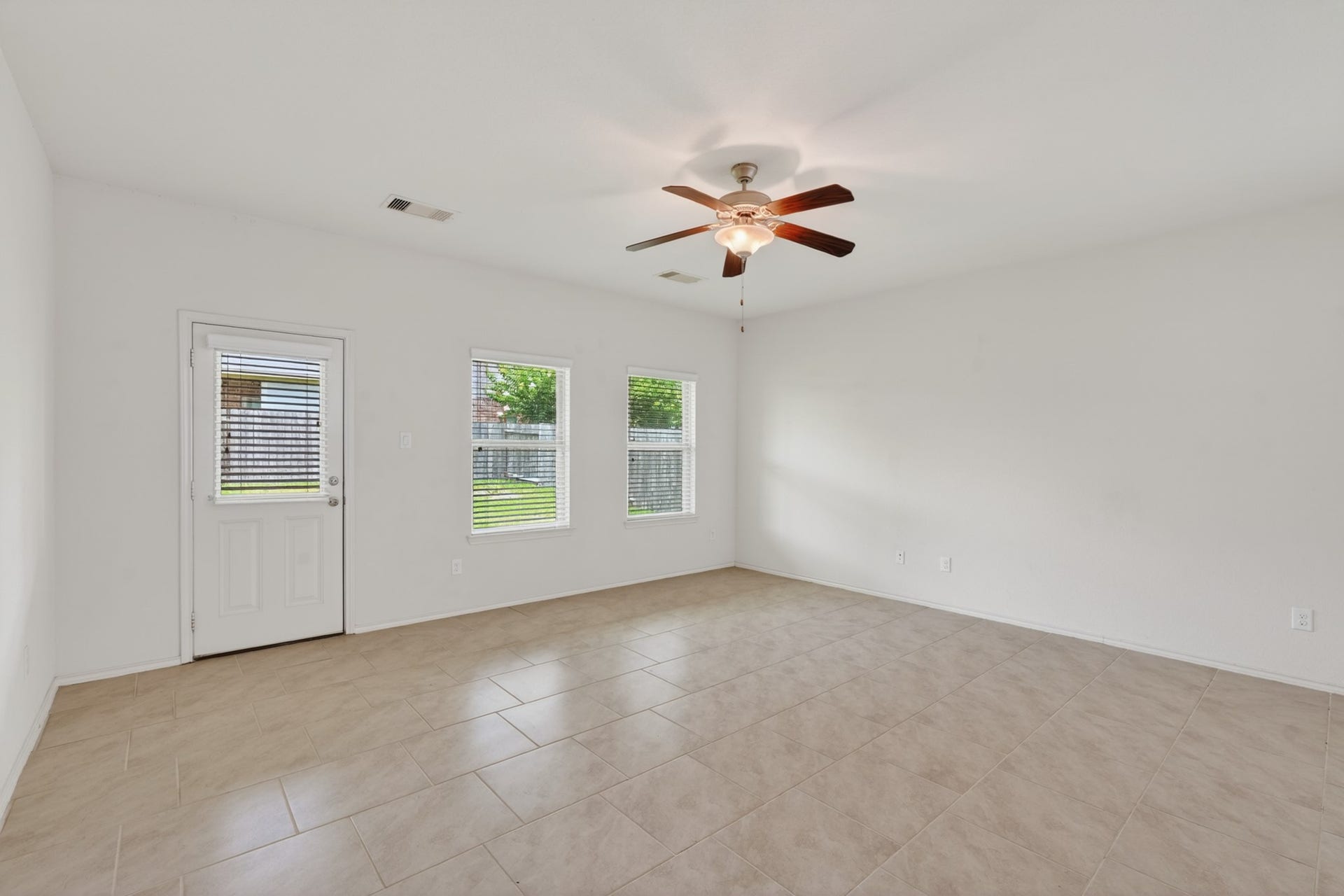 138 Meadow Grove Drive, Conroe, TX 77384 138 Meadow Grove Drive, Conroe, TX 77384