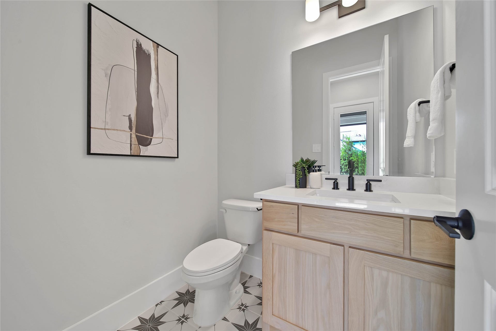 2107 Coach Street, Conroe, TX 77384 2107 Coach Street, Conroe, TX 77384