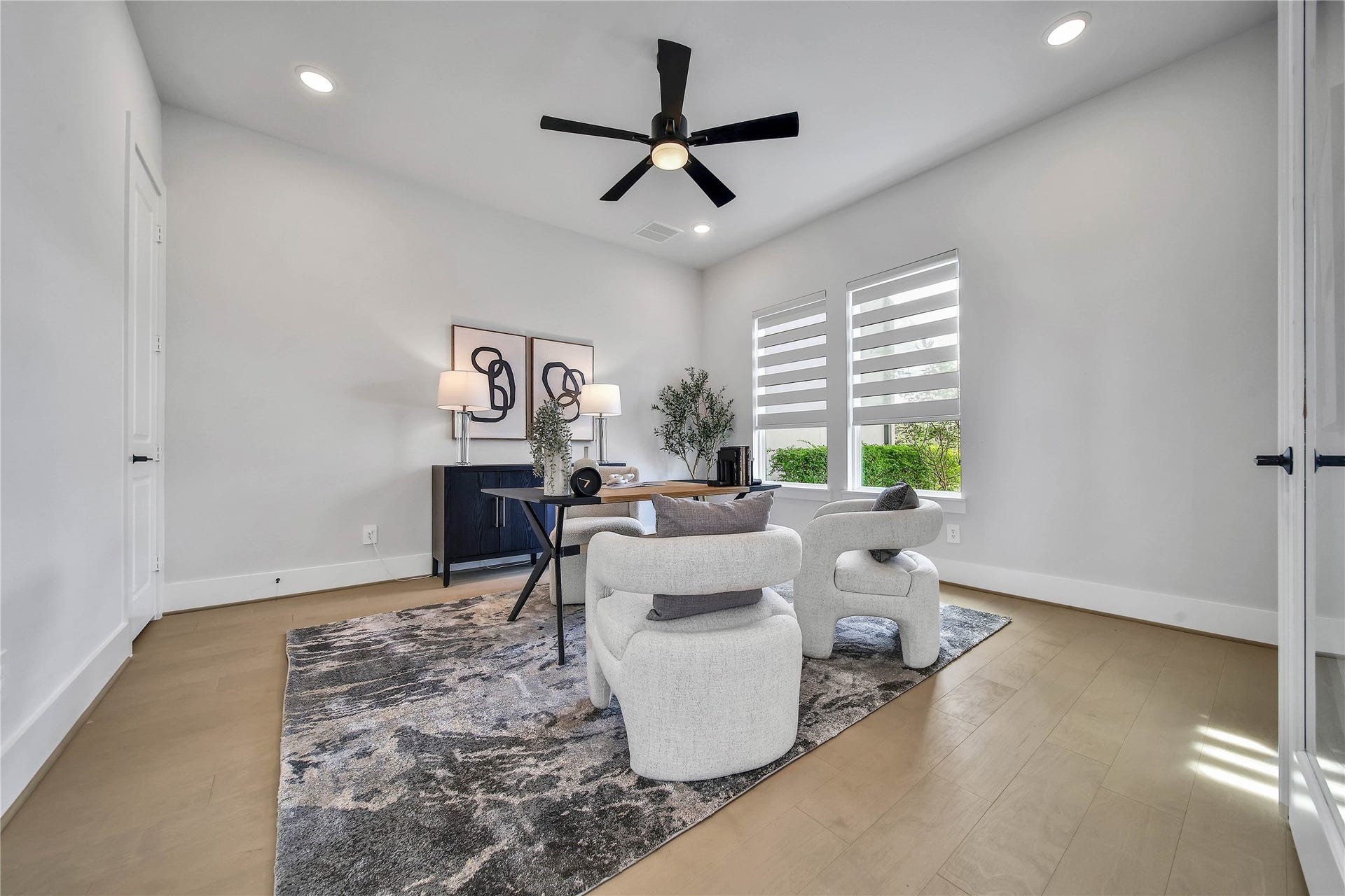 2107 Coach Street, Conroe, TX 77384 2107 Coach Street, Conroe, TX 77384