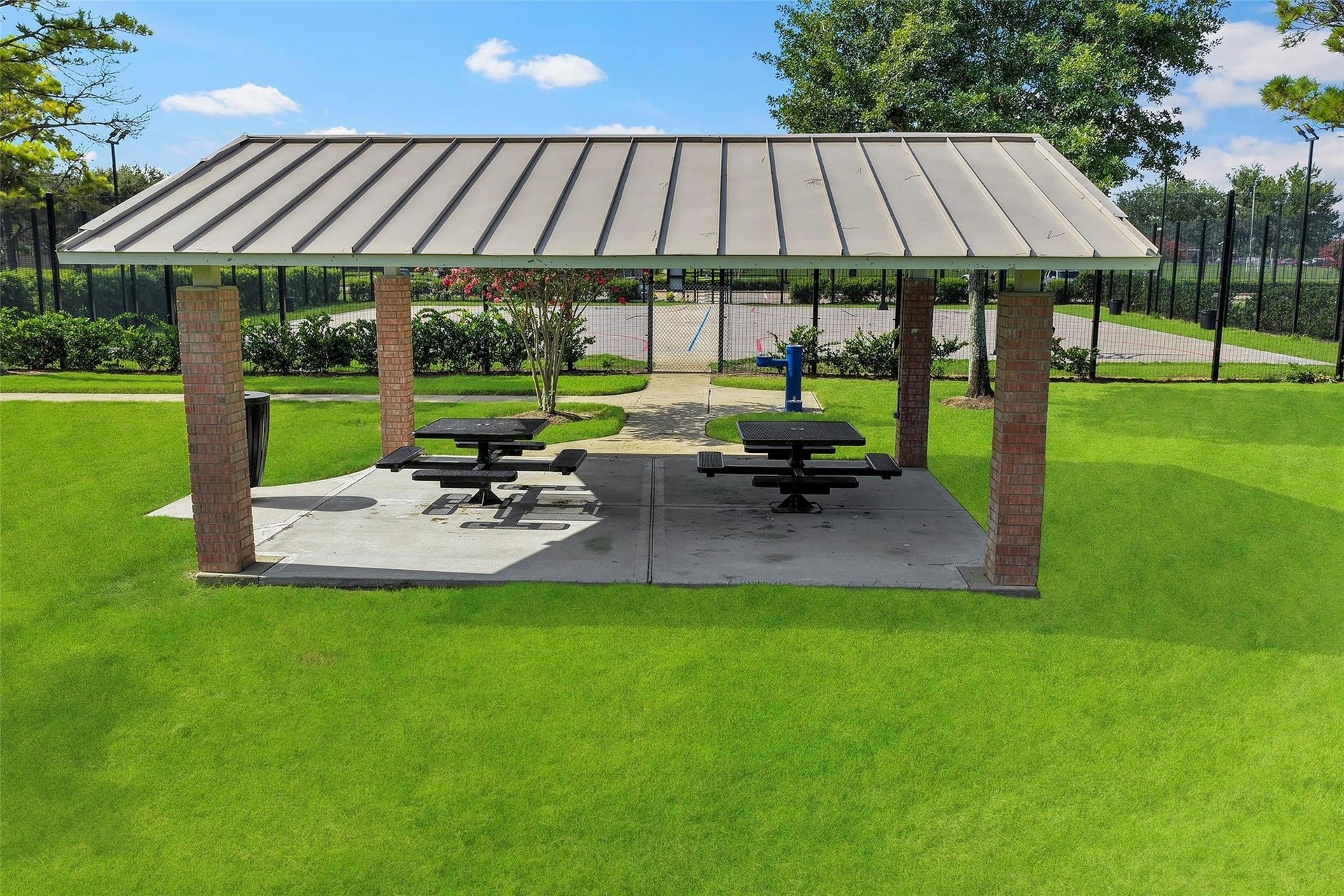 12807 Brook Arbor Court, Pearland, TX 77584 12807 Brook Arbor Court, Pearland, TX 77584