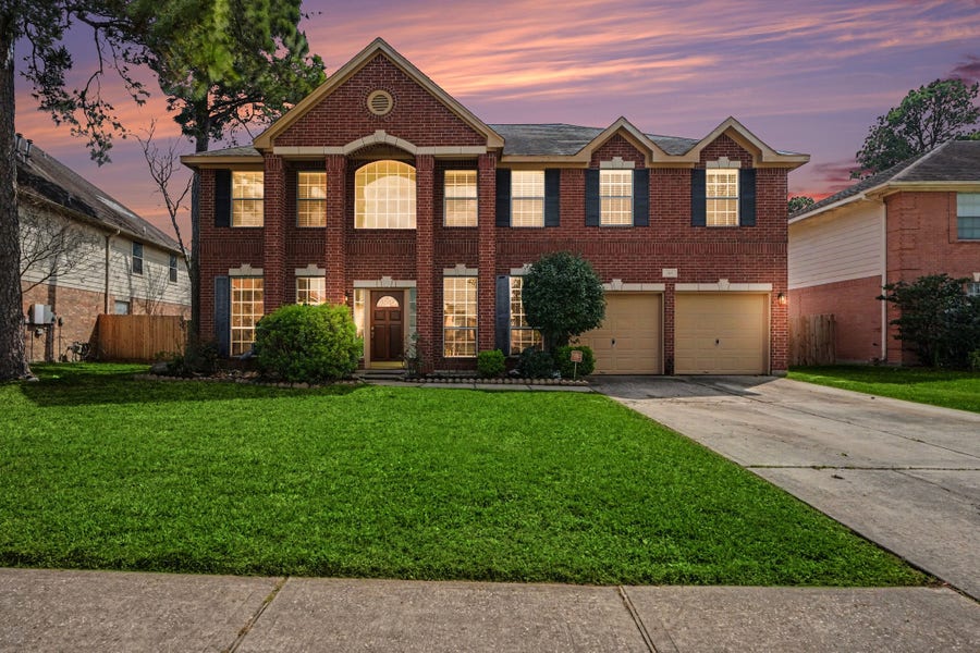 Property photo for 310 Banter Trails Drive, Houston, TX