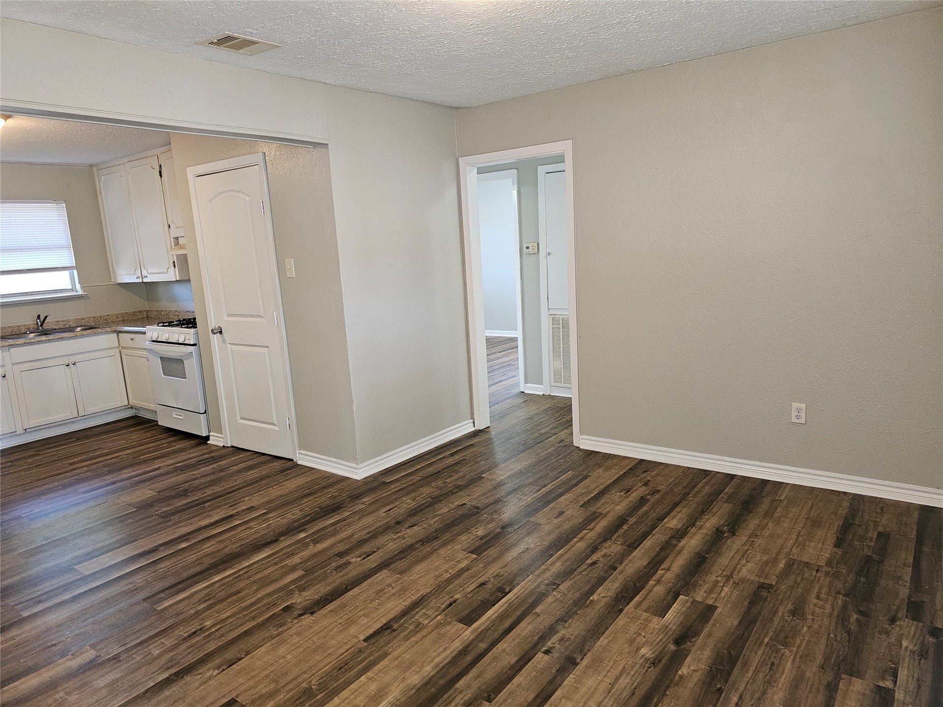 1314 N Natchez Drive, Texas City, TX 77591 1314 N Natchez Drive, Texas City, TX 77591