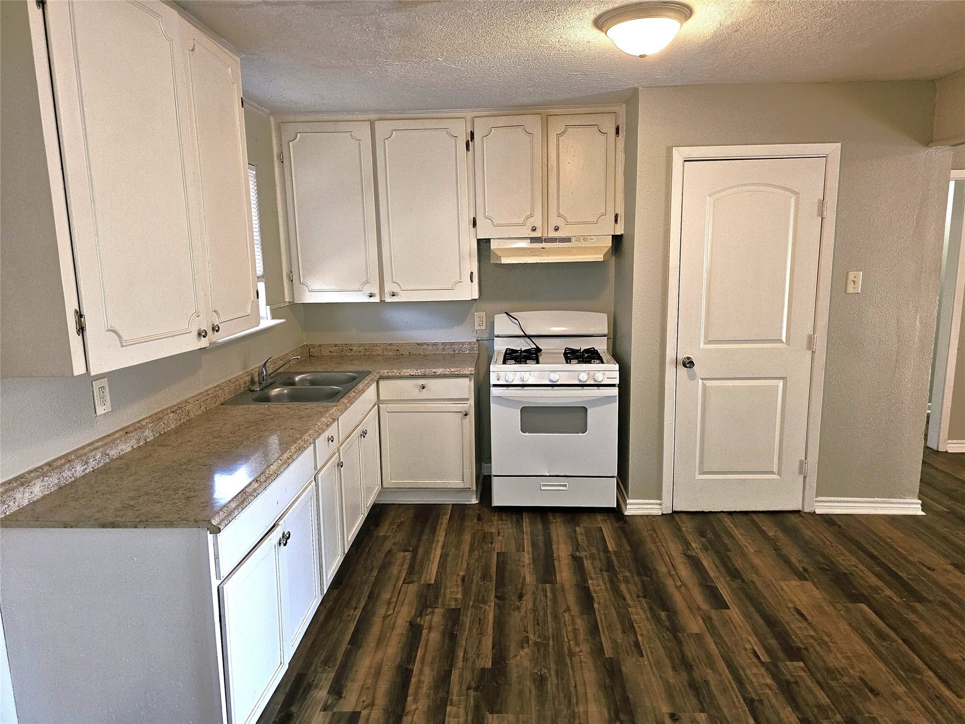 1314 N Natchez Drive, Texas City, TX 77591 1314 N Natchez Drive, Texas City, TX 77591