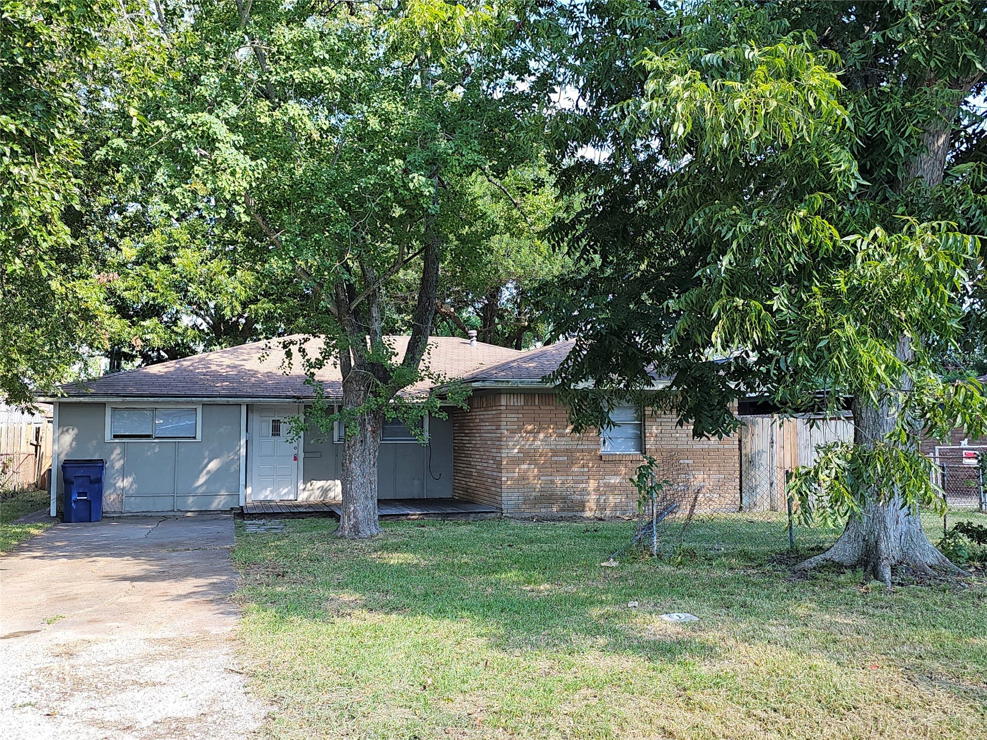 1314 N Natchez Drive, Texas City, TX 77591 1314 N Natchez Drive, Texas City, TX 77591