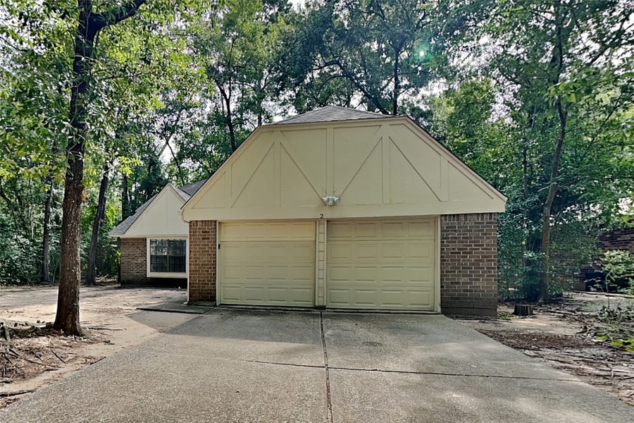 Property photo for 2 River Birch Lane, Spring, TX
