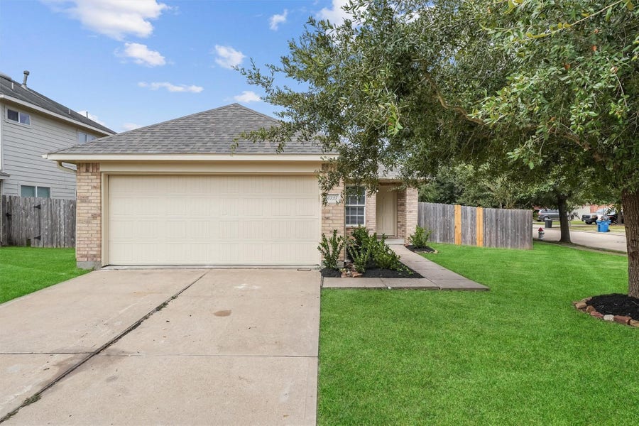 Property photo for 6735 Haven Forest Lane, Richmond, TX