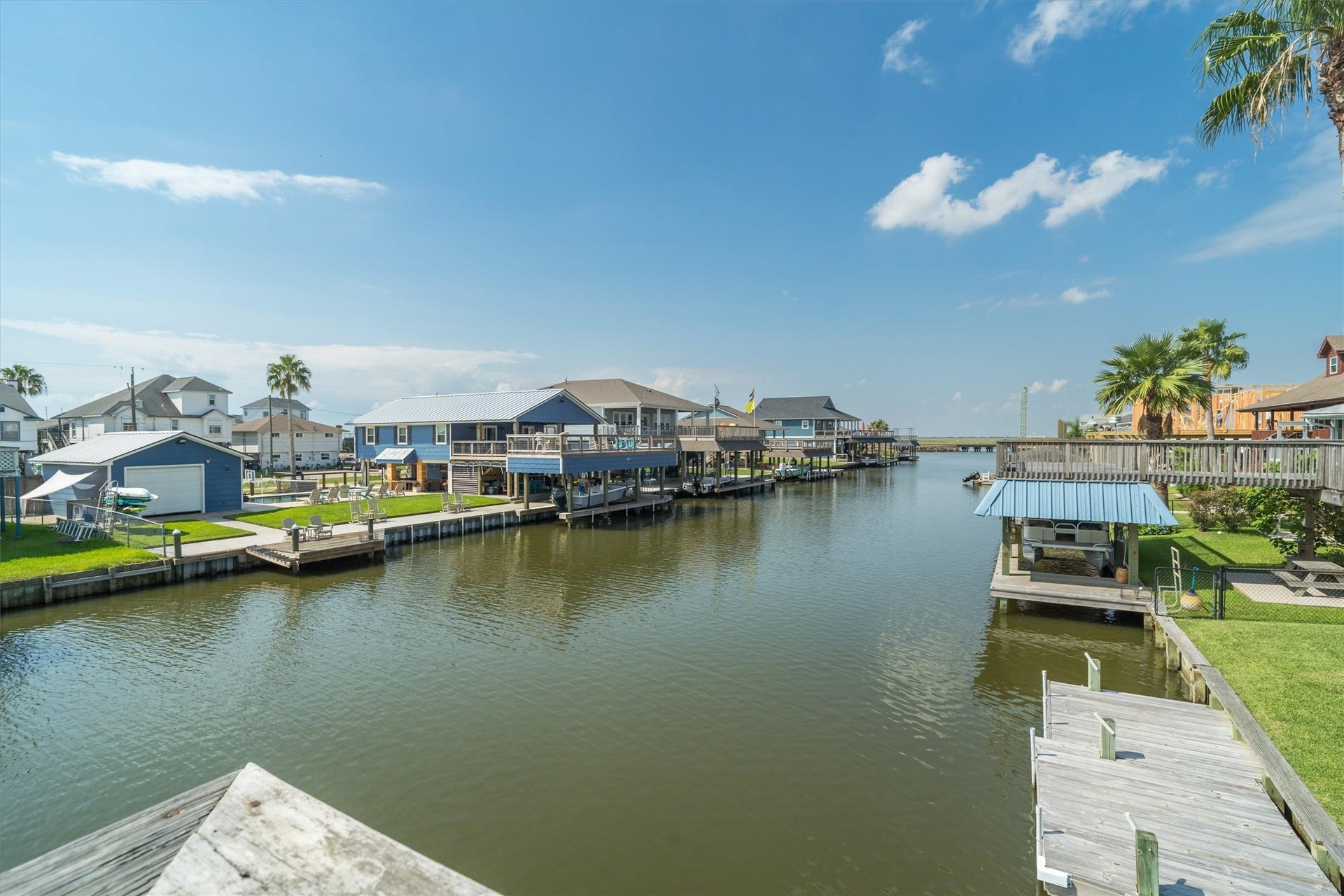 276 Barracuda Street, Bayou Vista, TX 77563 Just moments from the boating exit, this property offers quick access to Galveston Bayperfect for fishing, tubing, or cruising the open water. Enjoy the ultimate waterfront lifestyle with adventure right at your doorstep