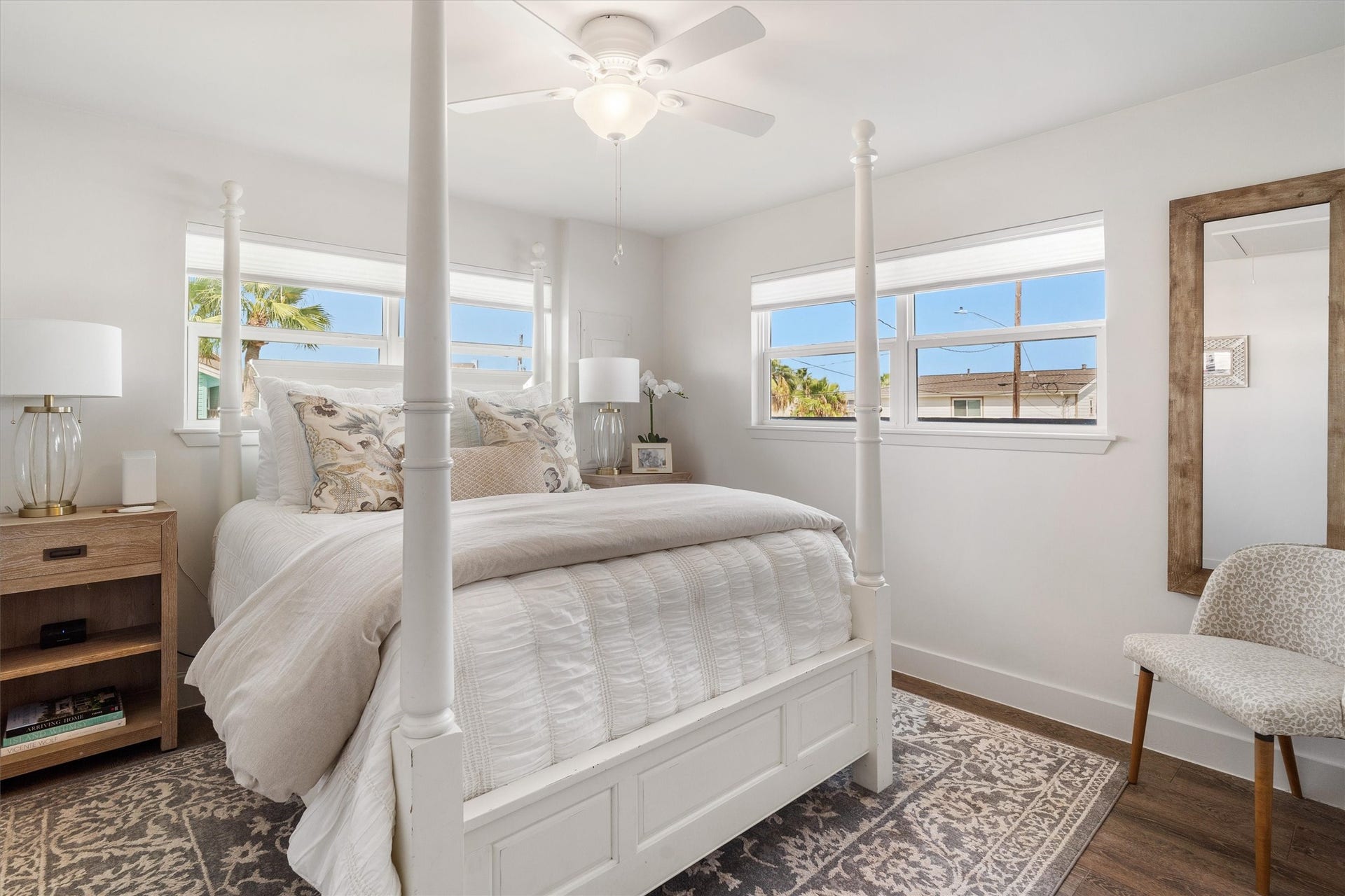 276 Barracuda Street, Bayou Vista, TX 77563 The tranquil ambiance of the guest bedroom makes it an ideal retreat for rest and rejuvenation