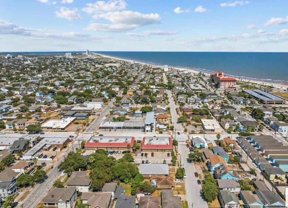 2320 Avenue O 1/2, Galveston, TX 77550 2320 Avenue O 1/2, Galveston, TX 77550