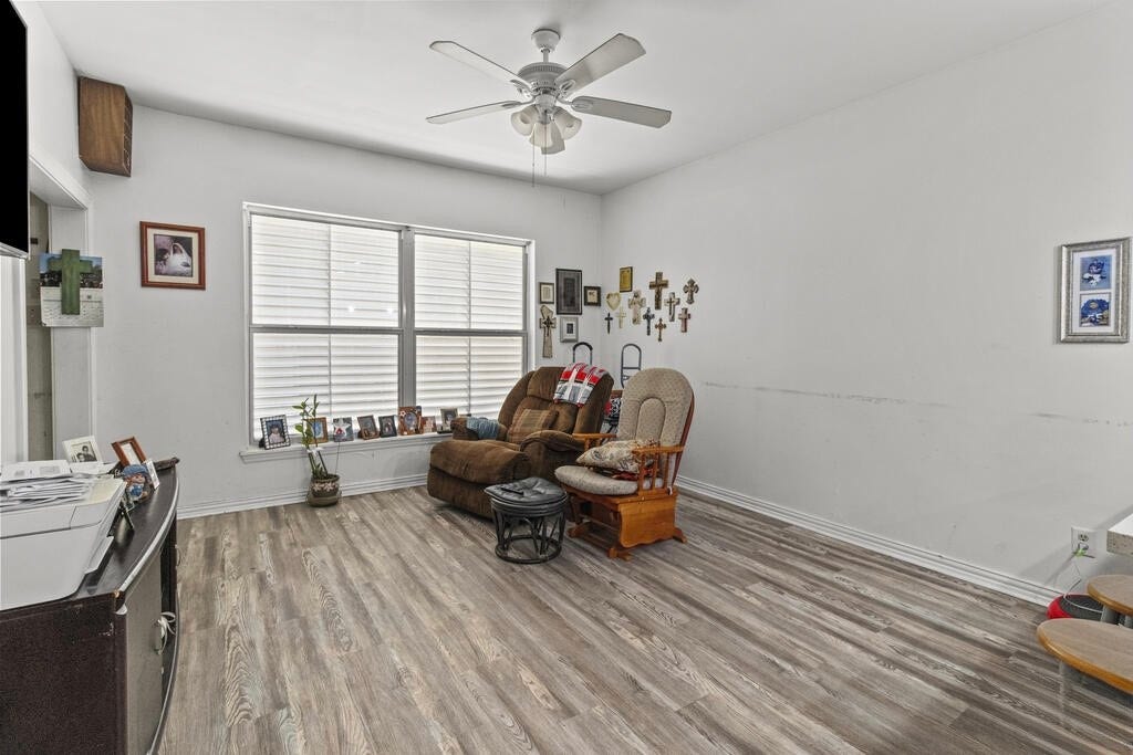 2320 Avenue O 1/2, Galveston, TX 77550 2320 Avenue O 1/2, Galveston, TX 77550