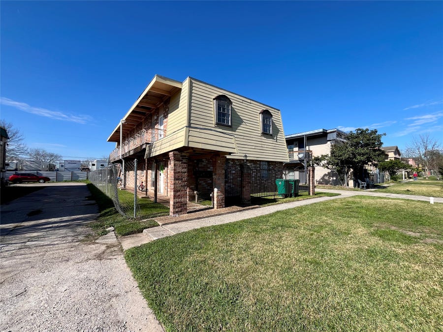 Property photo for 1042 W Village Court, #C, Pasadena, TX