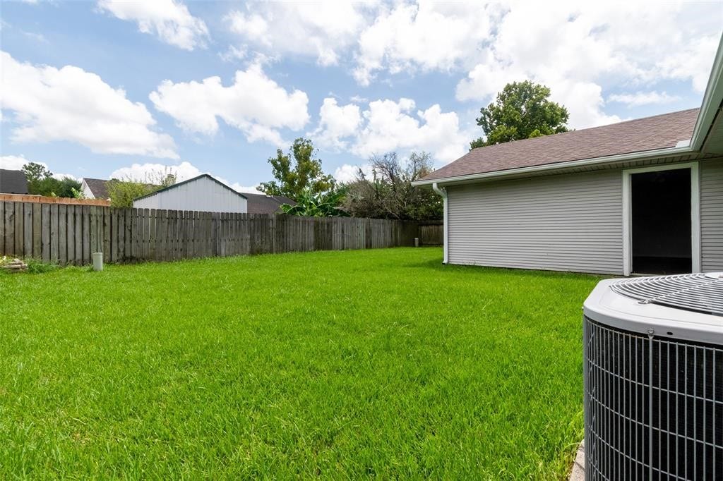 2527 Colonial Ridge Drive, Friendswood, TX 77546 2527 Colonial Ridge Drive, Friendswood, TX 77546