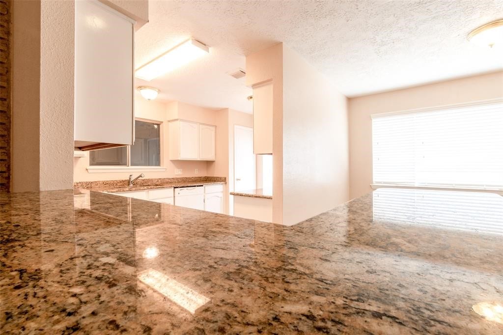2527 Colonial Ridge Drive, Friendswood, TX 77546 2527 Colonial Ridge Drive, Friendswood, TX 77546