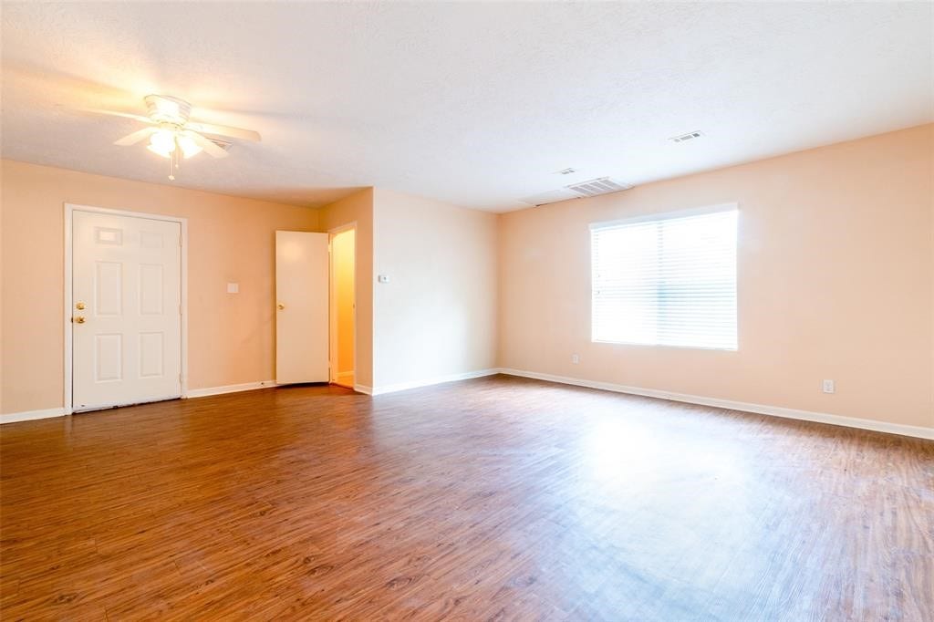 2527 Colonial Ridge Drive, Friendswood, TX 77546 2527 Colonial Ridge Drive, Friendswood, TX 77546
