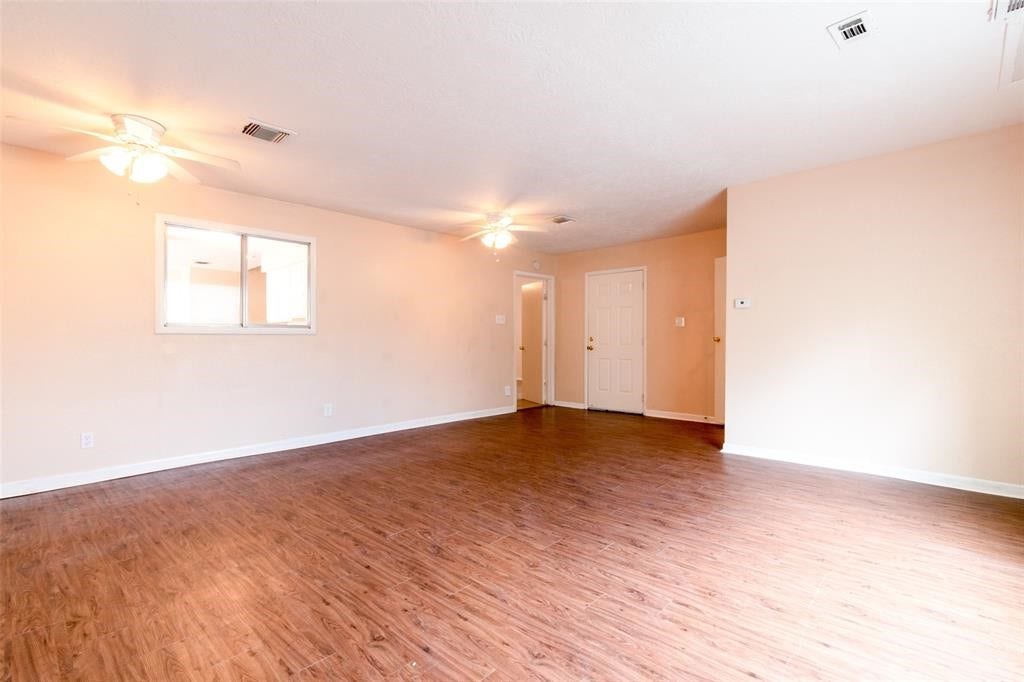 2527 Colonial Ridge Drive, Friendswood, TX 77546 2527 Colonial Ridge Drive, Friendswood, TX 77546
