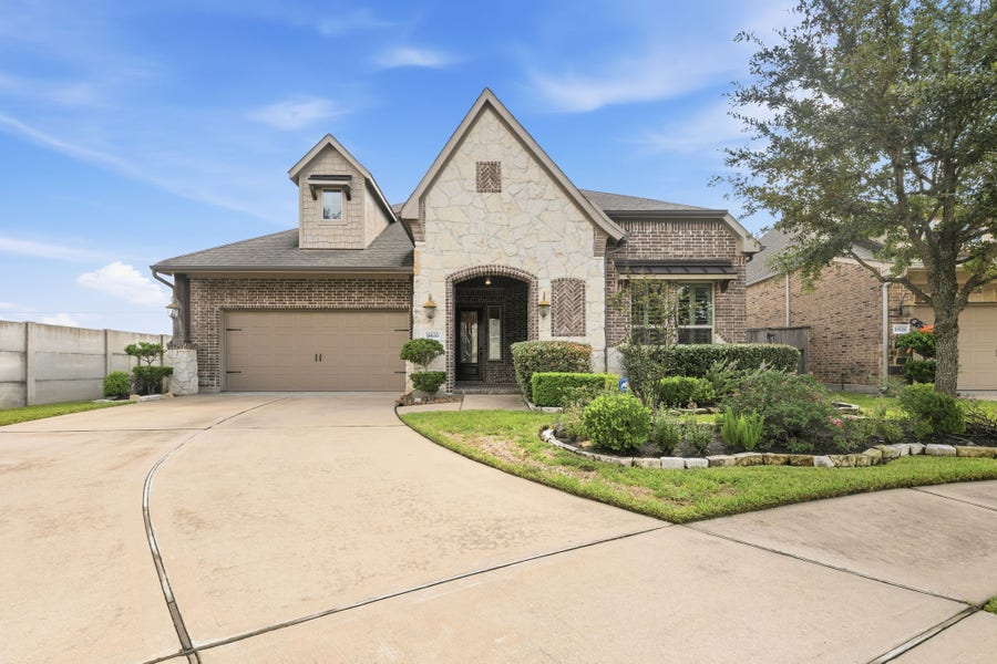 Property photo for 18630 Luma Cove Lane, Cypress, TX