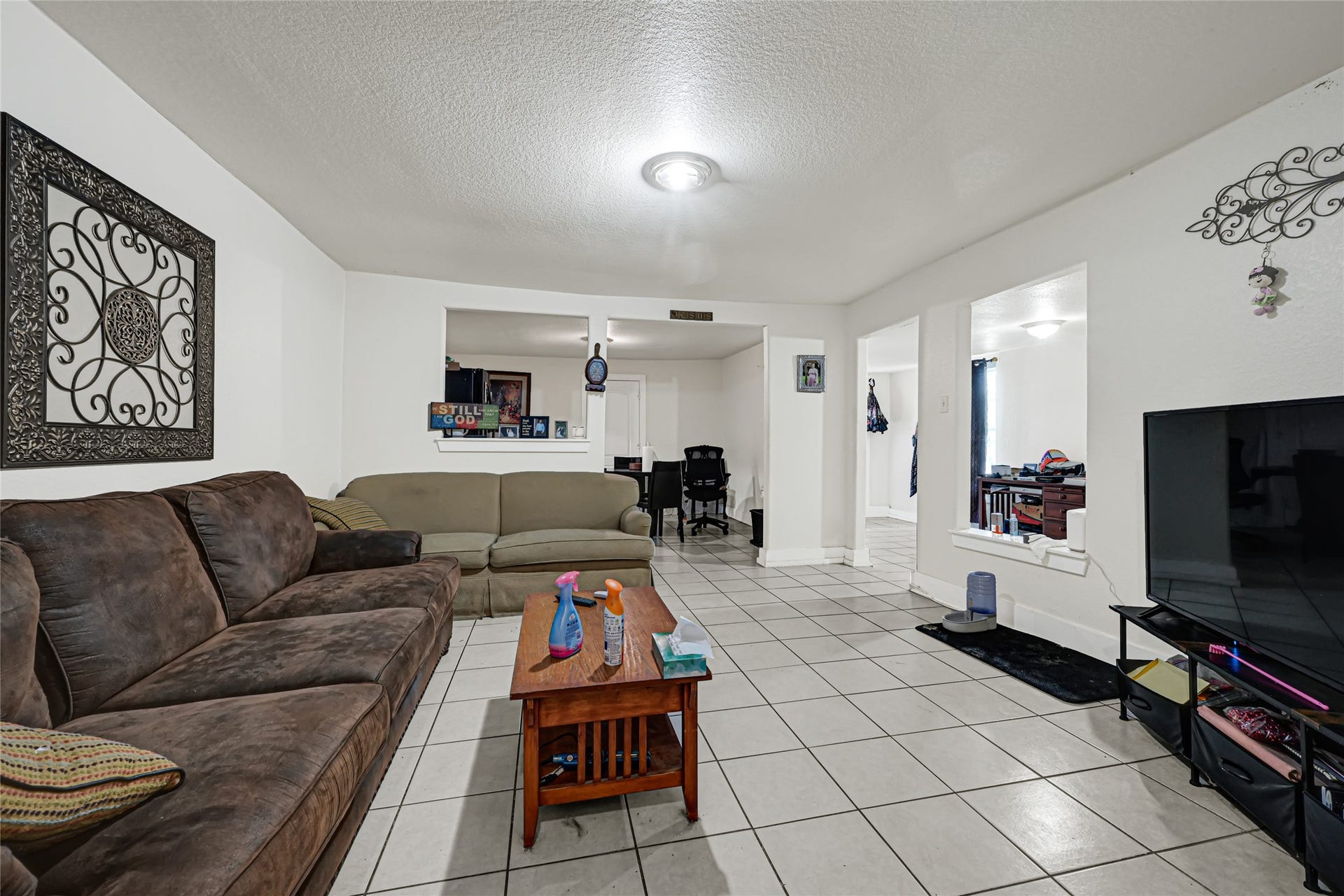 7401 Helmers Street, Houston, TX 77022 7401 Helmers Street, Houston, TX 77022