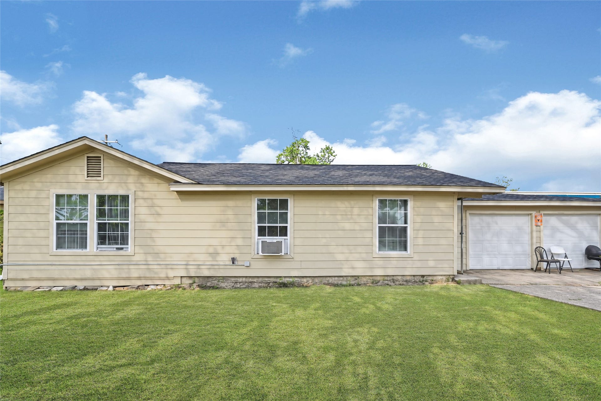 7401 Helmers Street, Houston, TX 77022 7401 Helmers Street, Houston, TX 77022