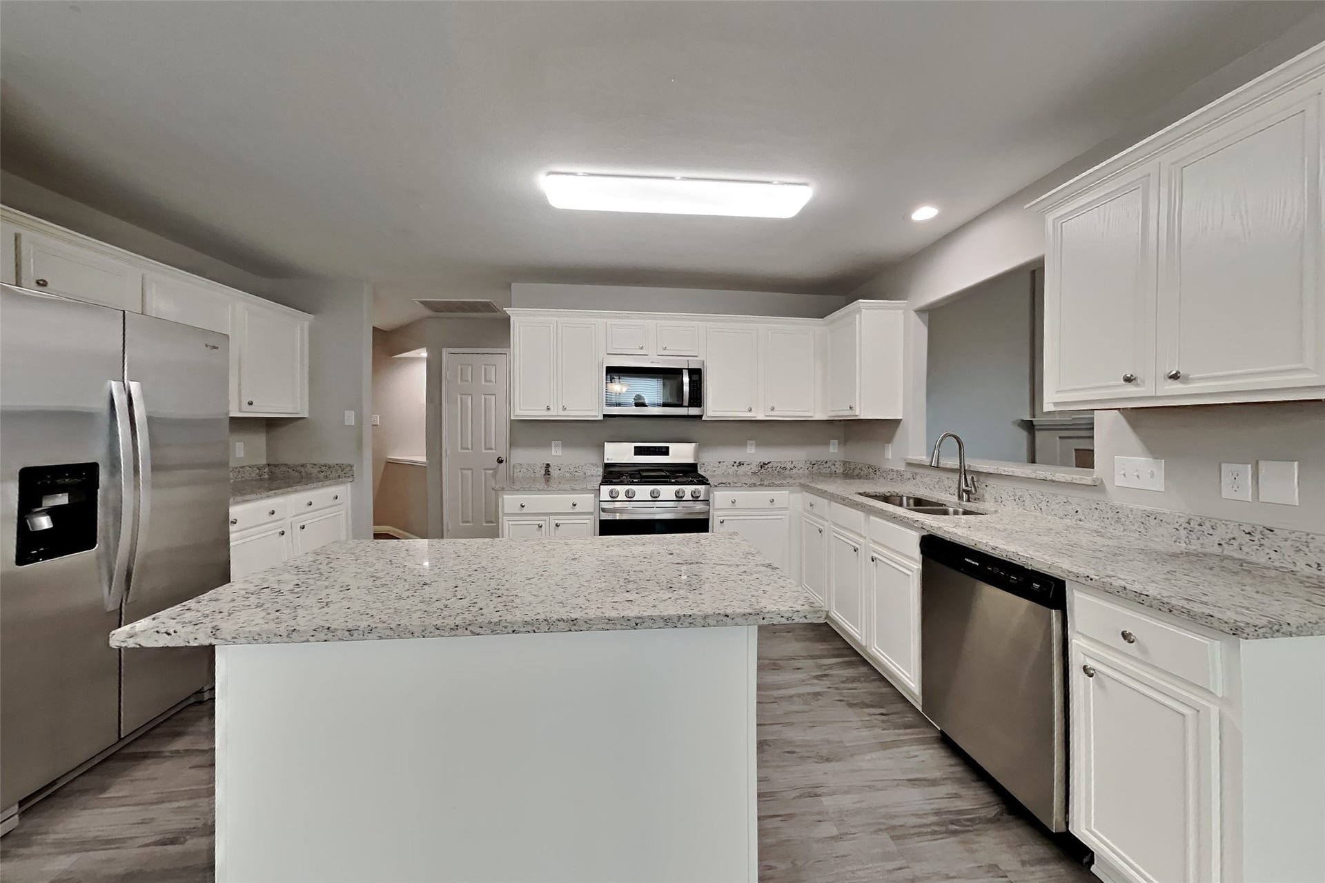 32307 Archer Park, Conroe, TX 77385 32307 Archer Park, Conroe, TX 77385