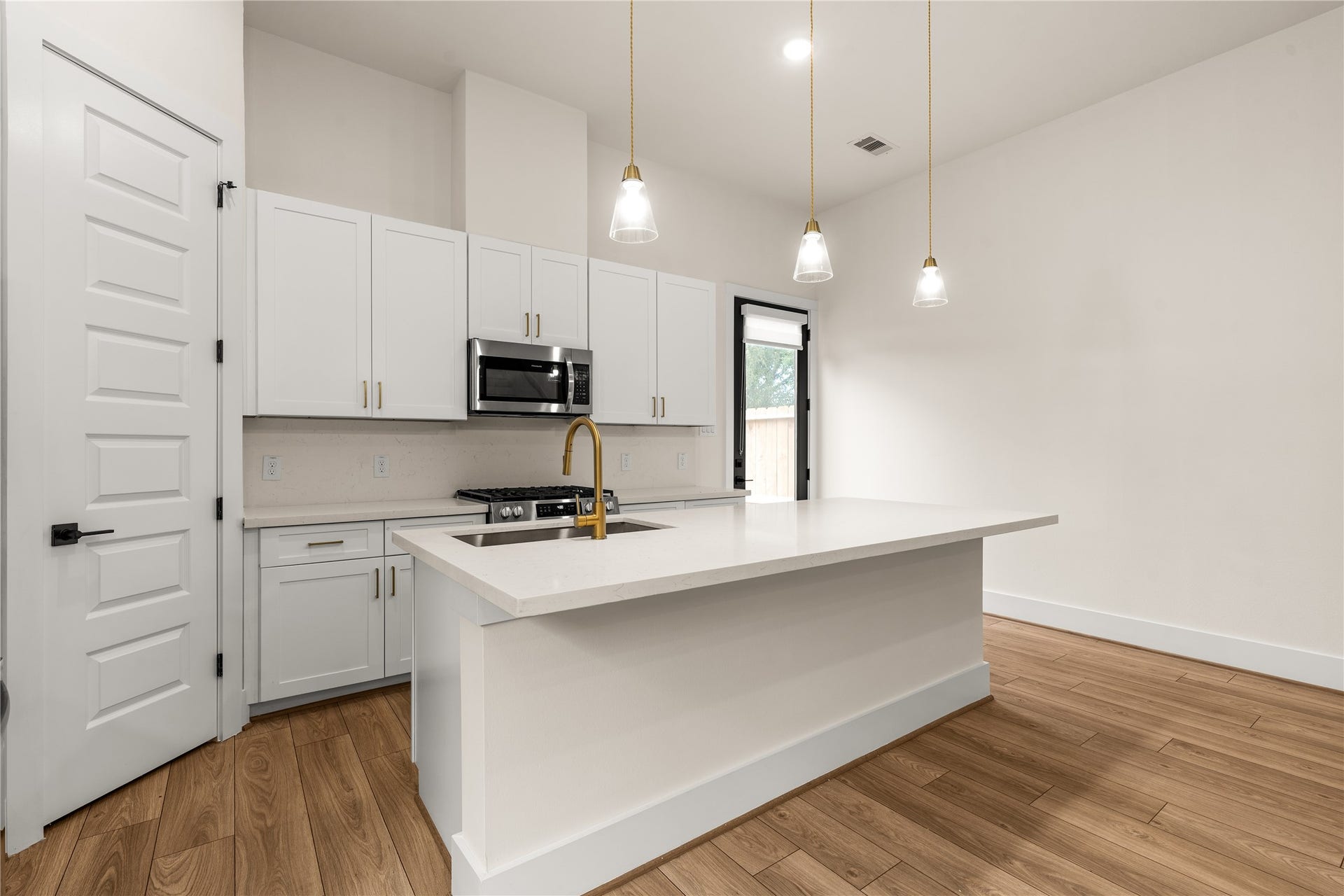 7117 Goforth Street, Houston, TX 77021