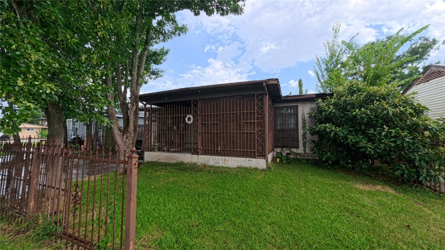 Property photo for 10246 Flaxman Street, Houston, TX