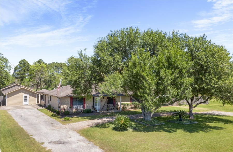 Property photo for 5521 Lanis Street, Dickinson, TX