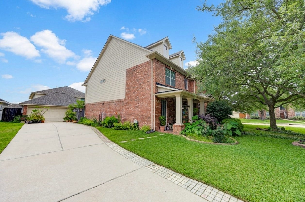 1711 Calico Canyon Lane, Pearland, TX 77581 Curbside