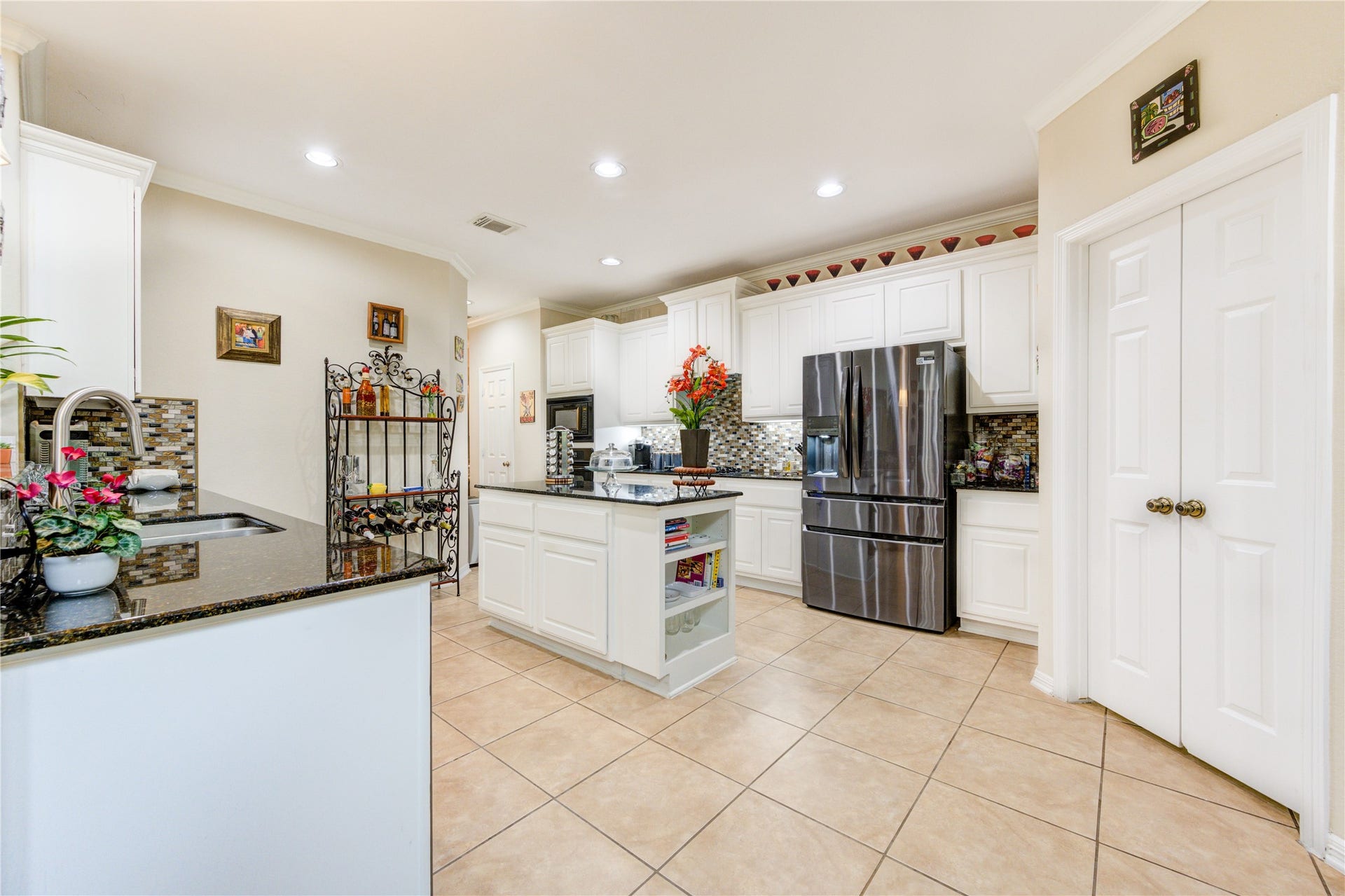 1711 Calico Canyon Lane, Pearland, TX 77581 Kitchen