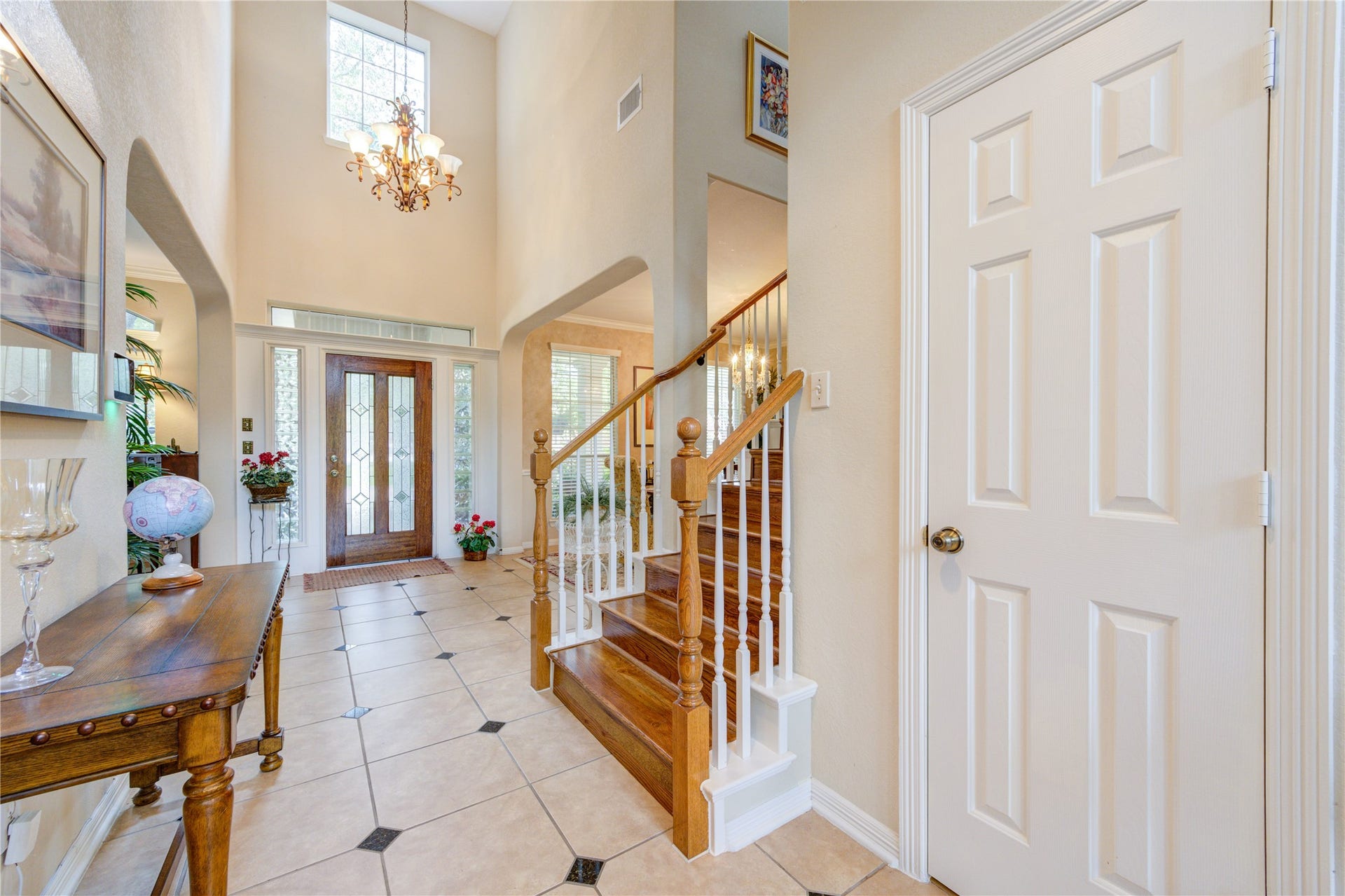 1711 Calico Canyon Lane, Pearland, TX 77581 Entryway