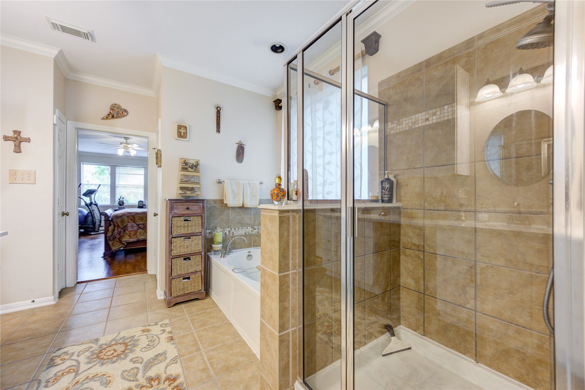 1711 Calico Canyon Lane, Pearland, TX 77581 Master Bathroom