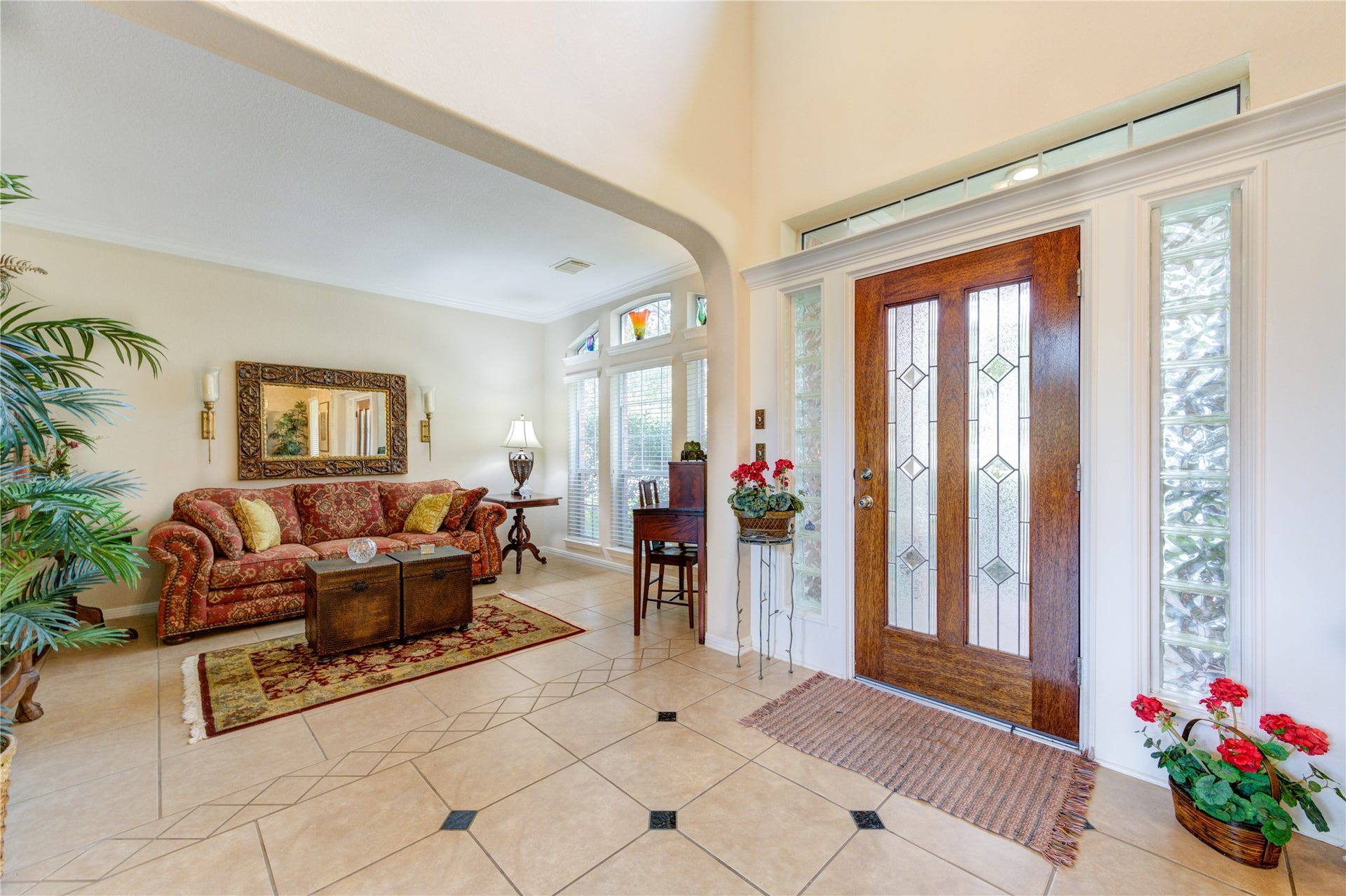1711 Calico Canyon Lane, Pearland, TX 77581 Entryway