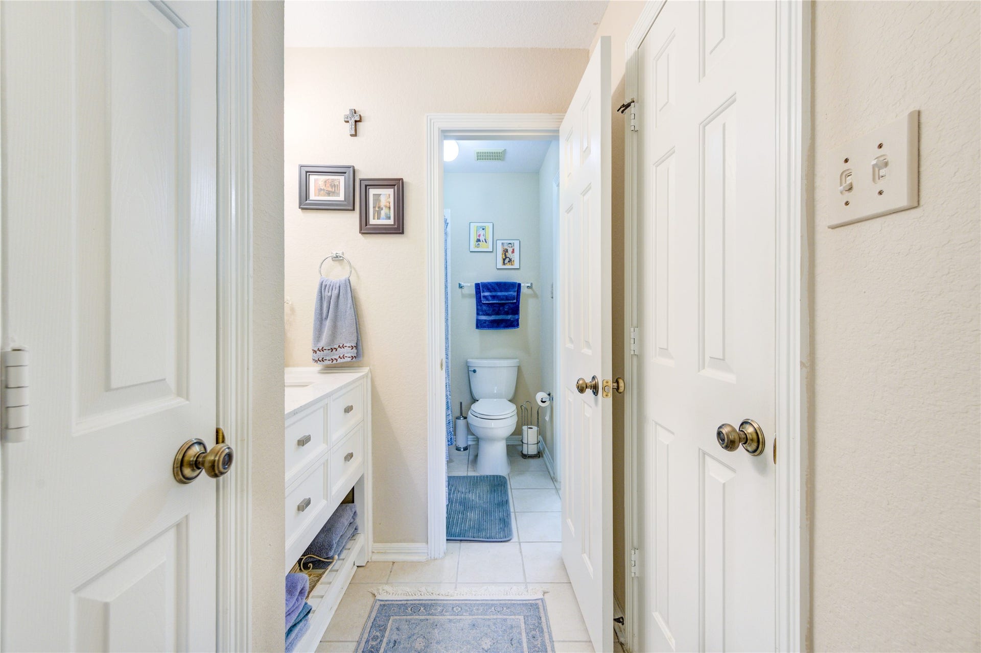 1711 Calico Canyon Lane, Pearland, TX 77581 2nd Bathroom