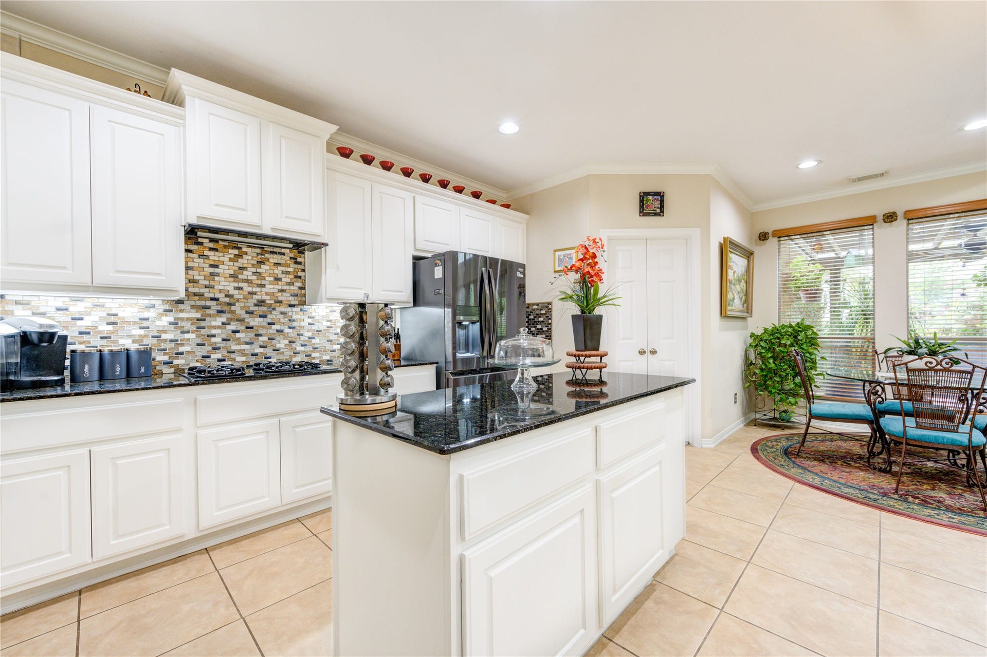 1711 Calico Canyon Lane, Pearland, TX 77581 Kitchen