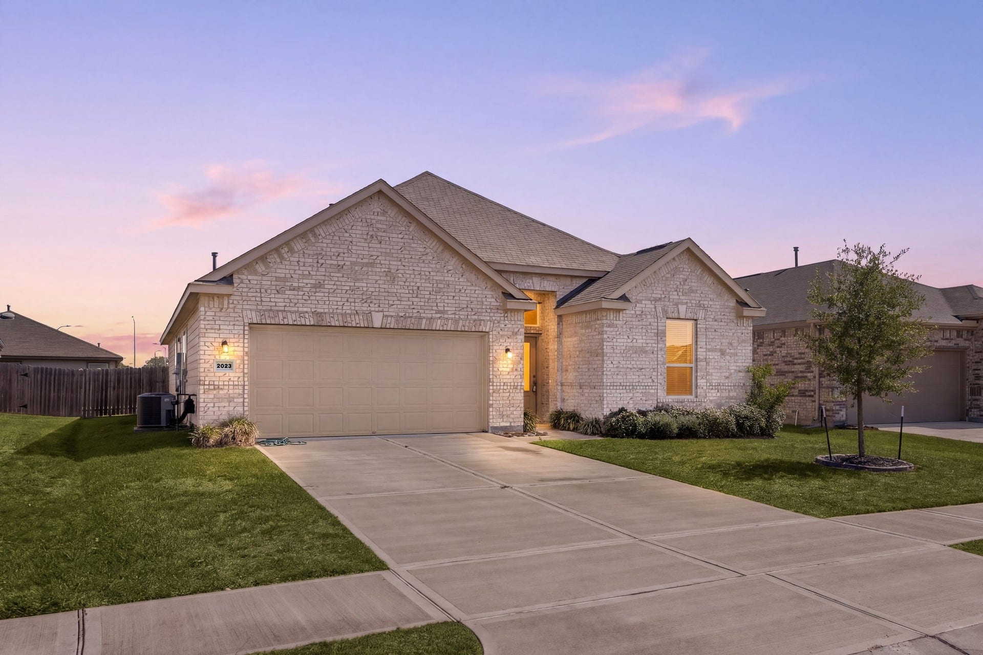 2023 Katalonia Lane, Fresno, TX 77459 Don't miss the opportunity to make this gorgeous home yours! Schedule your private tour today!