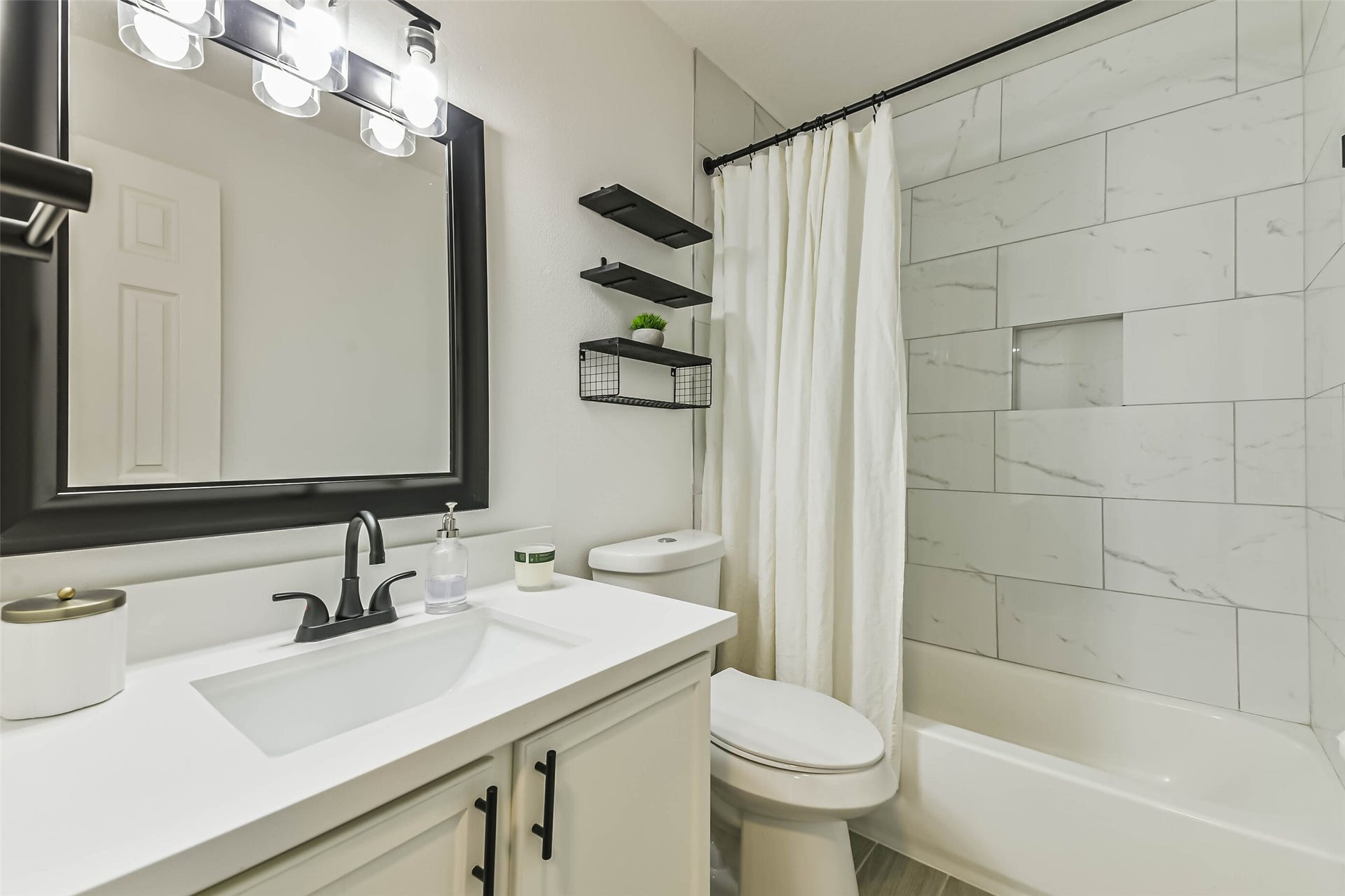 11946 Solon Springs Drive, Tomball, TX 77375